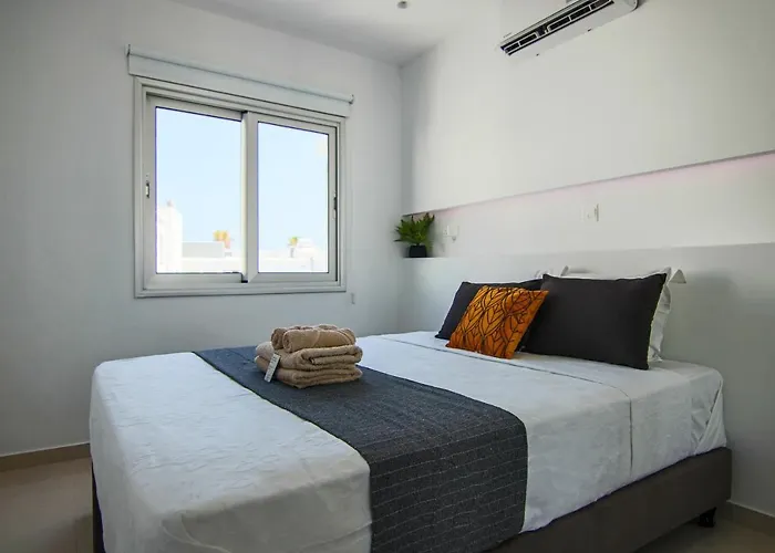 Phaedrus Living: Seaside Luxury Flat Lighthouse 65 * Paphos