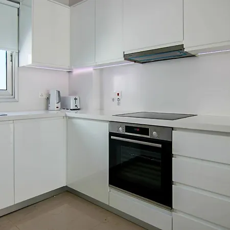 Phaedrus Living: Seaside Luxury Flat Lighthouse 65 شقة *