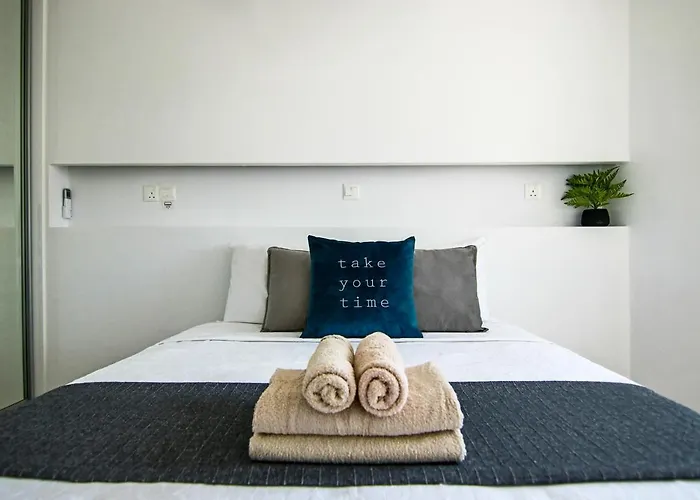 Phaedrus Living: Seaside Luxury Flat Lighthouse 65 Апартаменты Пафос