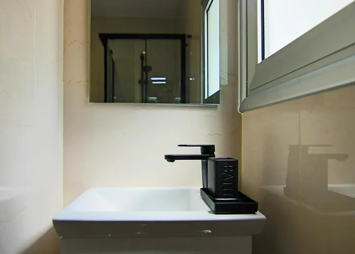 Phaedrus Living: Seaside Luxury Flat Lighthouse 65 *