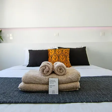 Phaedrus Living: Seaside Luxury Flat Lighthouse 65 Daire *